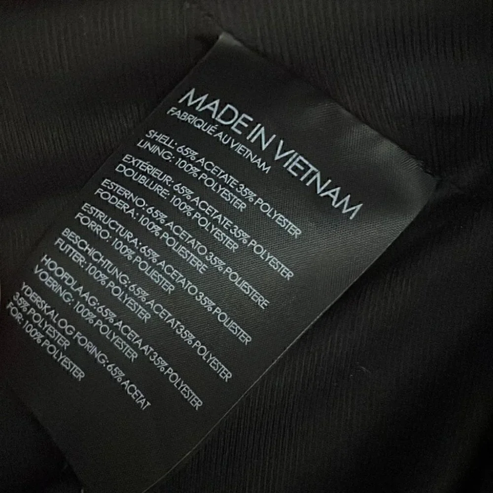 Club Monaco scallop detailed